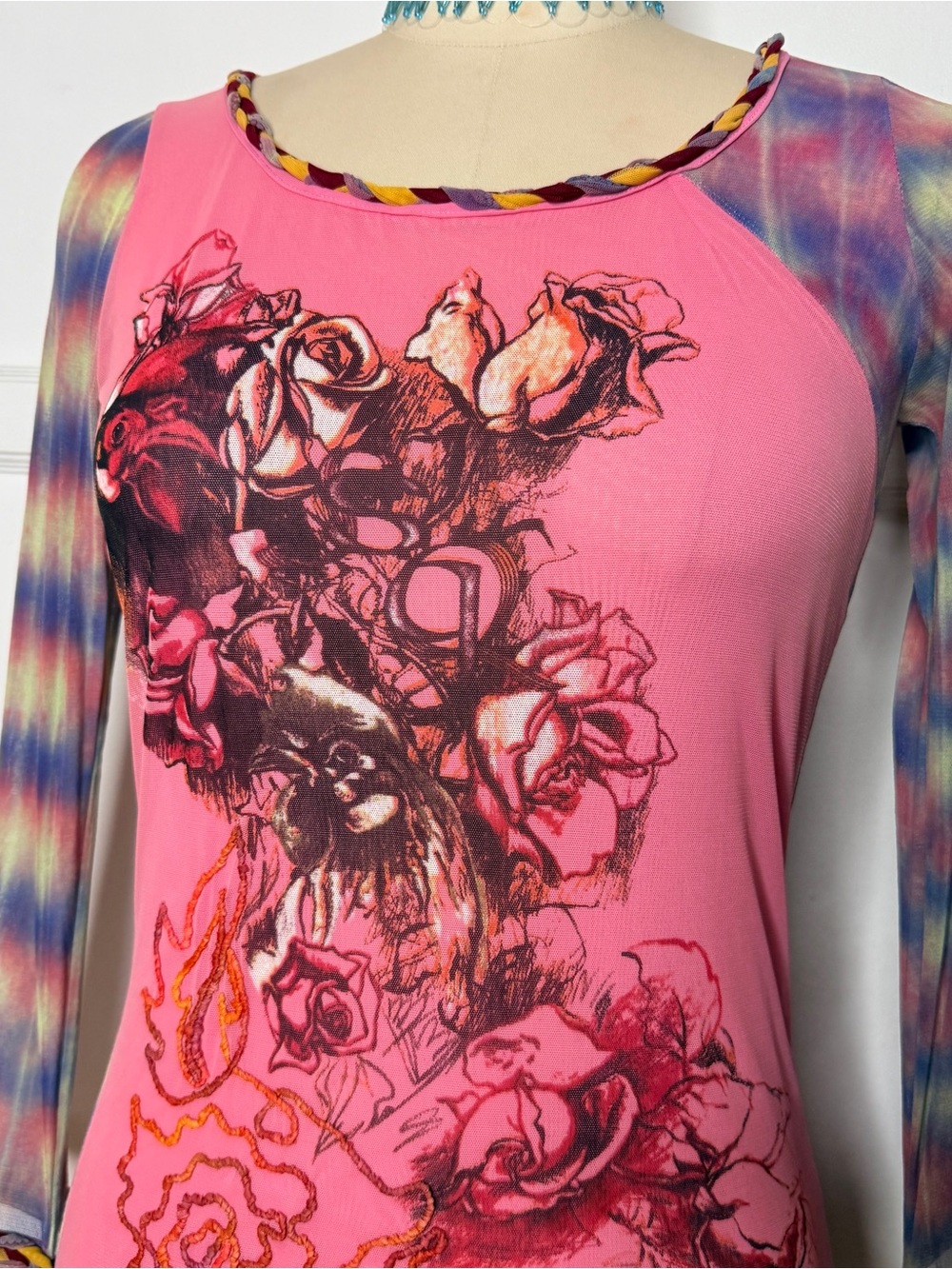 Save the Queen pink rose mesh top - Picture 2 of 5
